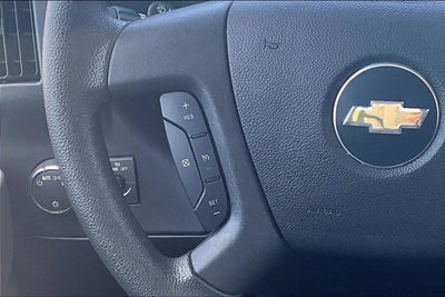 2025 Chevrolet Express Passenger 1LT