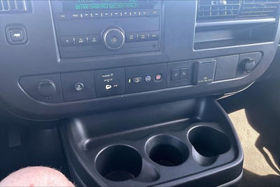 2025 Chevrolet Express Passenger 1LT