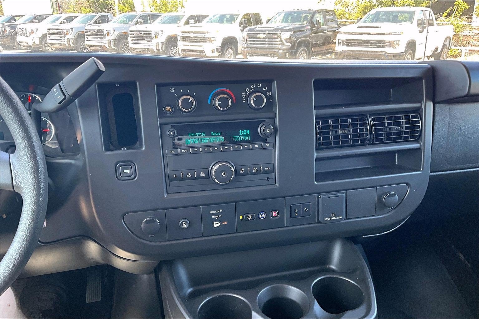 2025 Chevrolet Express Passenger 1LT