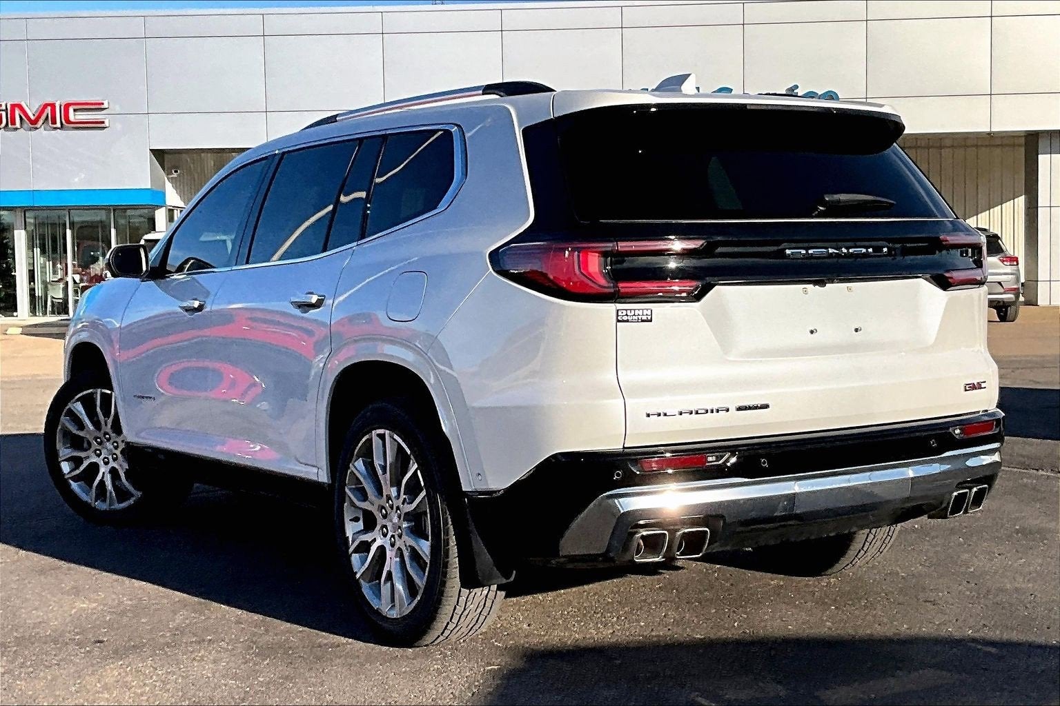 2024 GMC Acadia Denali