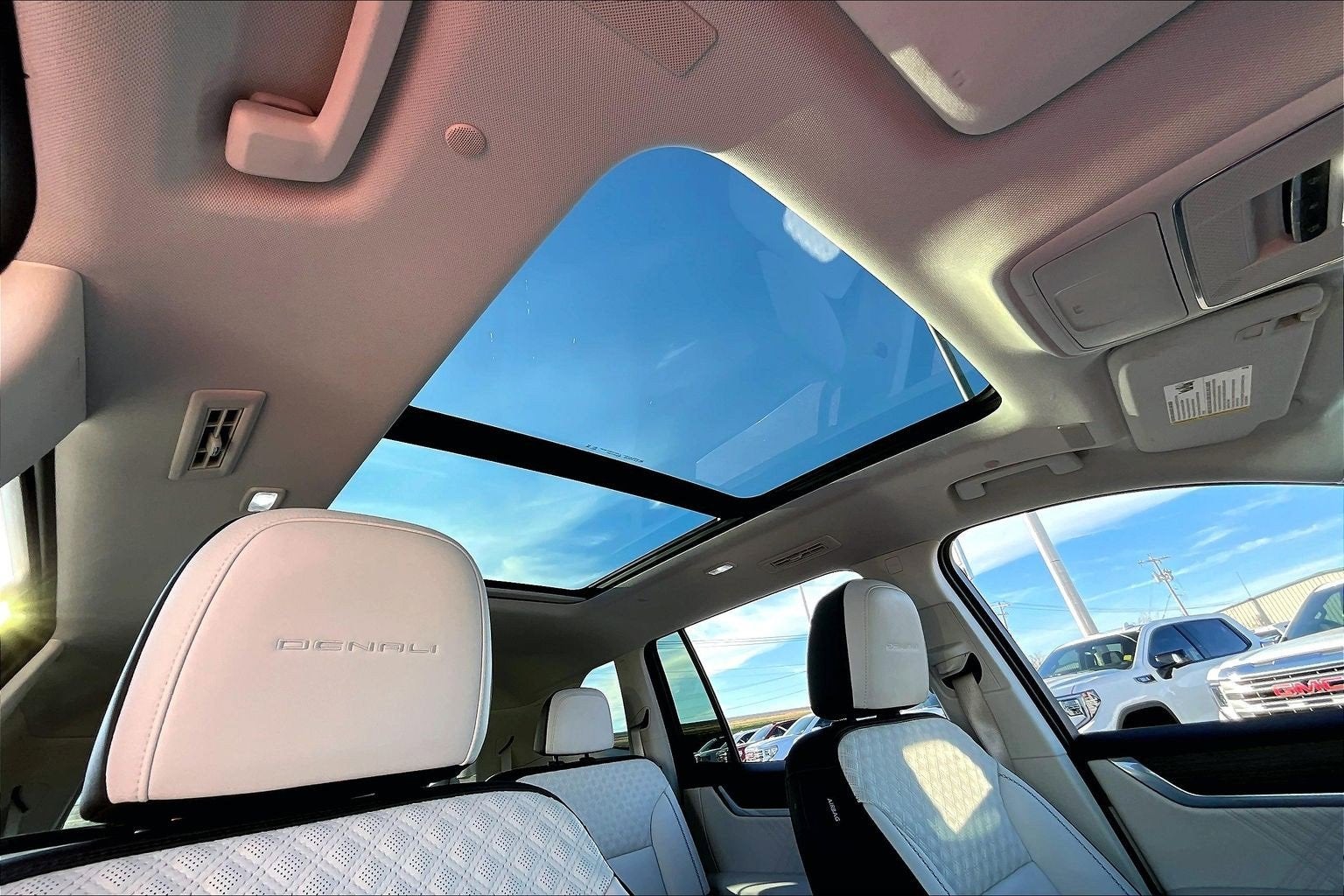 2024 GMC Acadia Denali