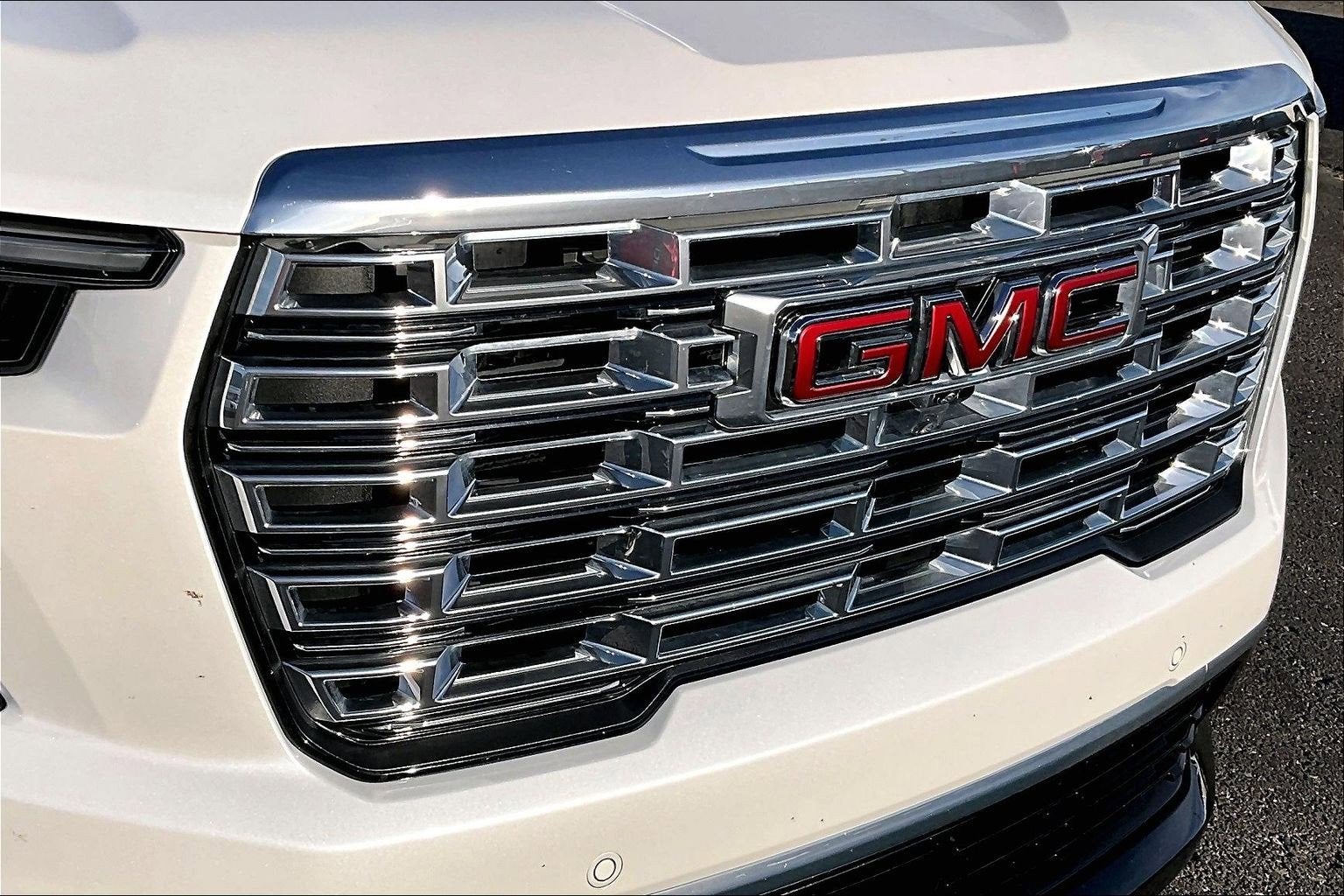 2024 GMC Acadia Denali