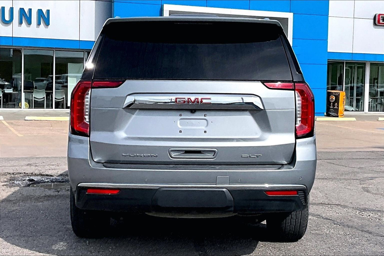 2023 GMC Yukon SLT