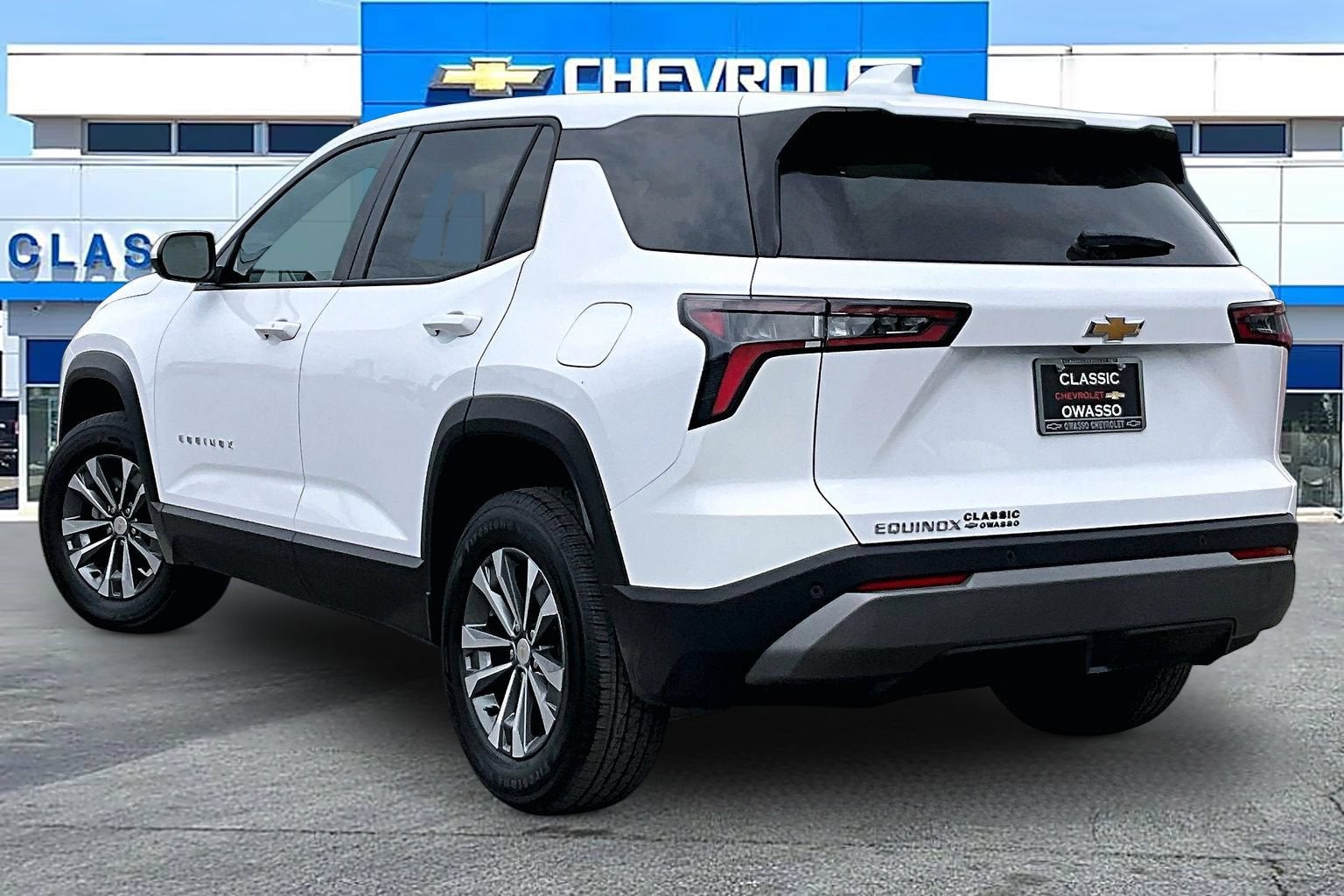 2027 Chevrolet Equinox LT