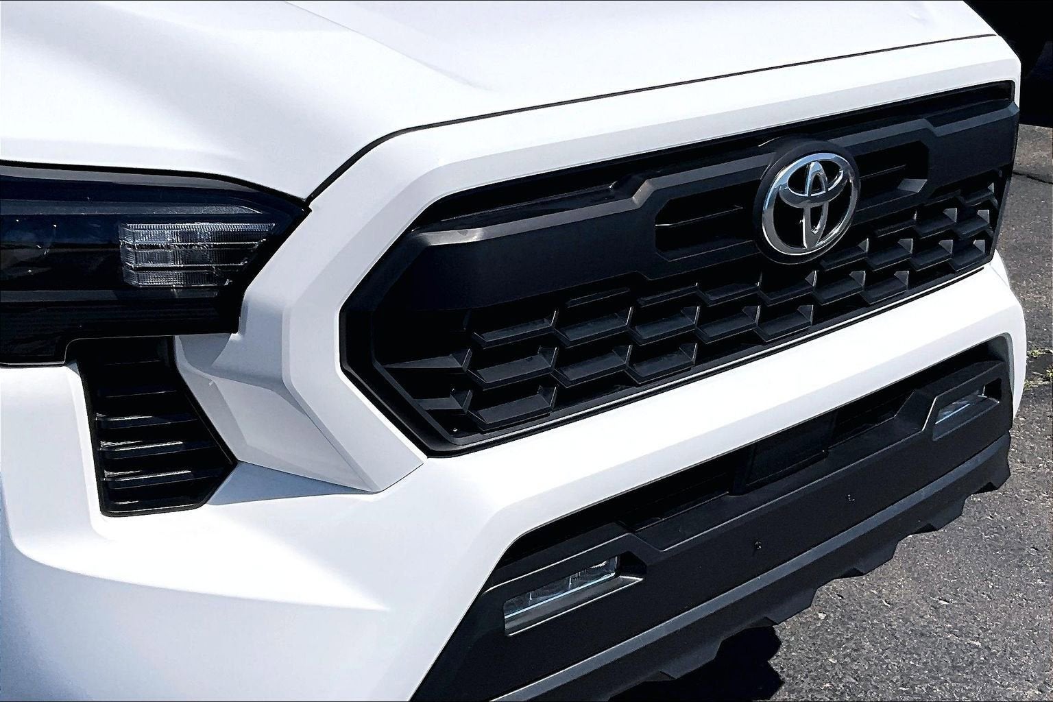 2024 Toyota Tacoma 4WD SR5