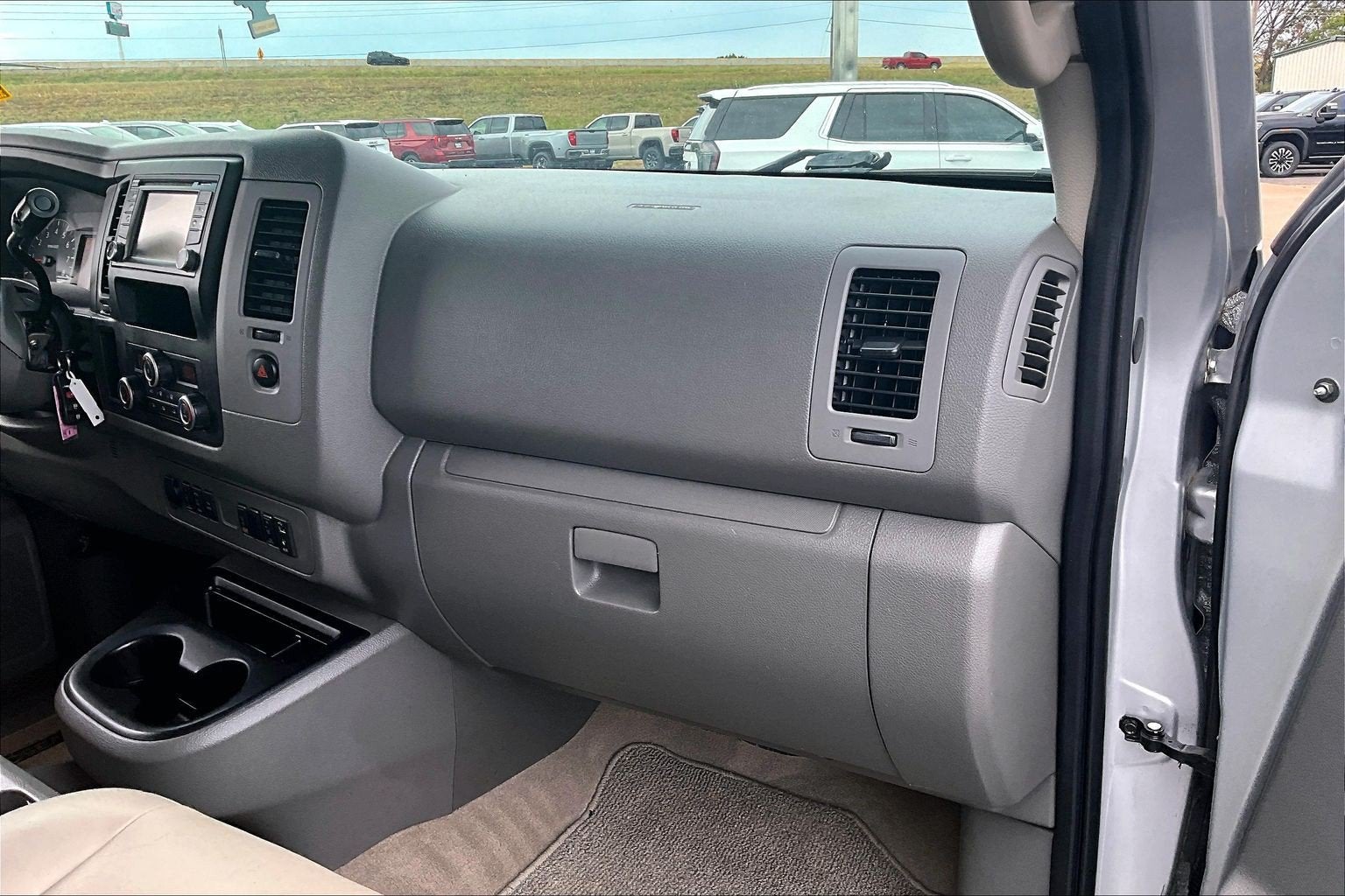 2015 Nissan NVP SL