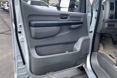 2015 Nissan NVP SL