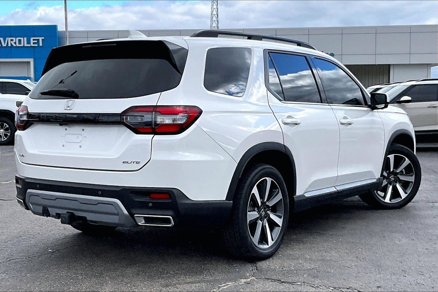 2023 Honda Pilot Elite