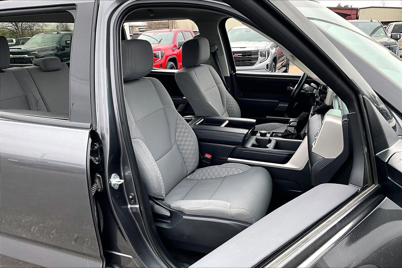 2023 Toyota Tundra 4WD SR5